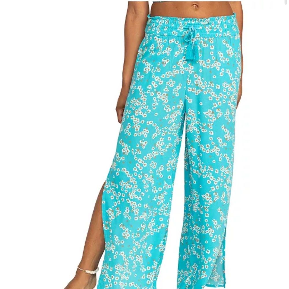 Roxy: Tropical Rhythm Wide
Leg Beach Pant